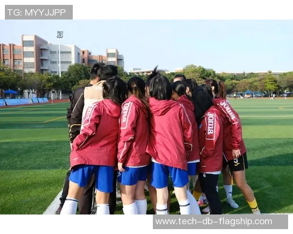 业余足球俱乐部的魅力与挑战:如何在热爱中追求梦想与团队精神 业余足球俱乐部的魅力与挑战:如何在热爱中追求梦想与团队精神